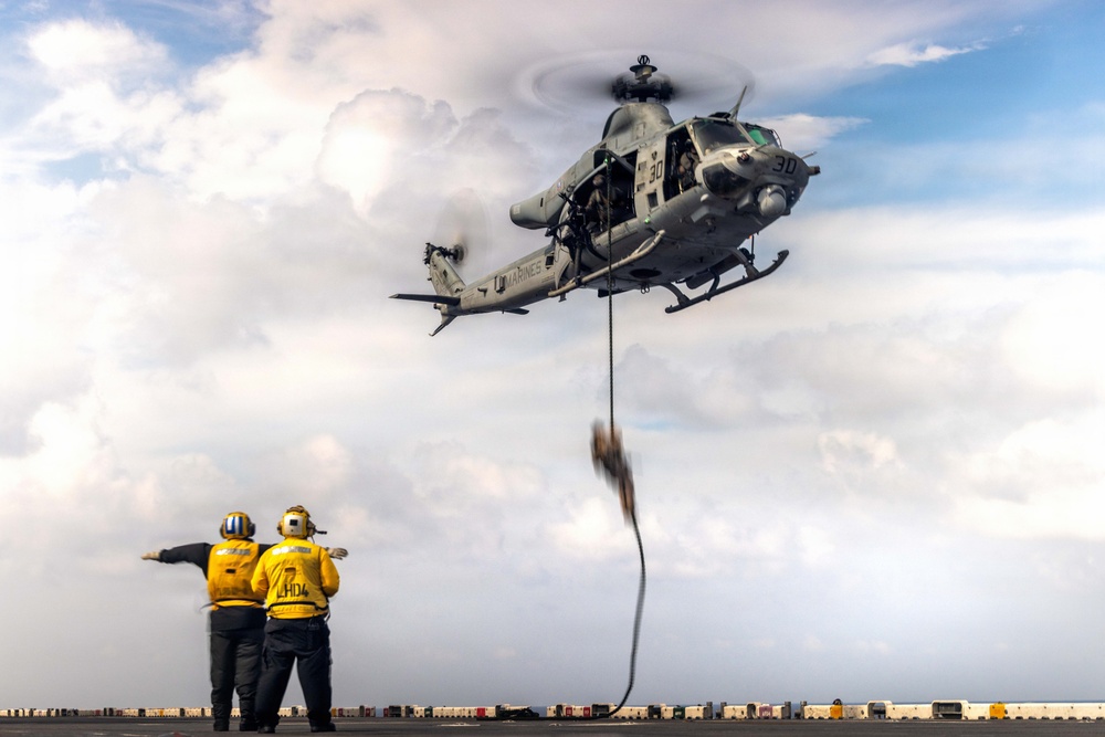 11th MEU Marines, Sailors Conduct Fast-Rope Training Aboard USS Boxer