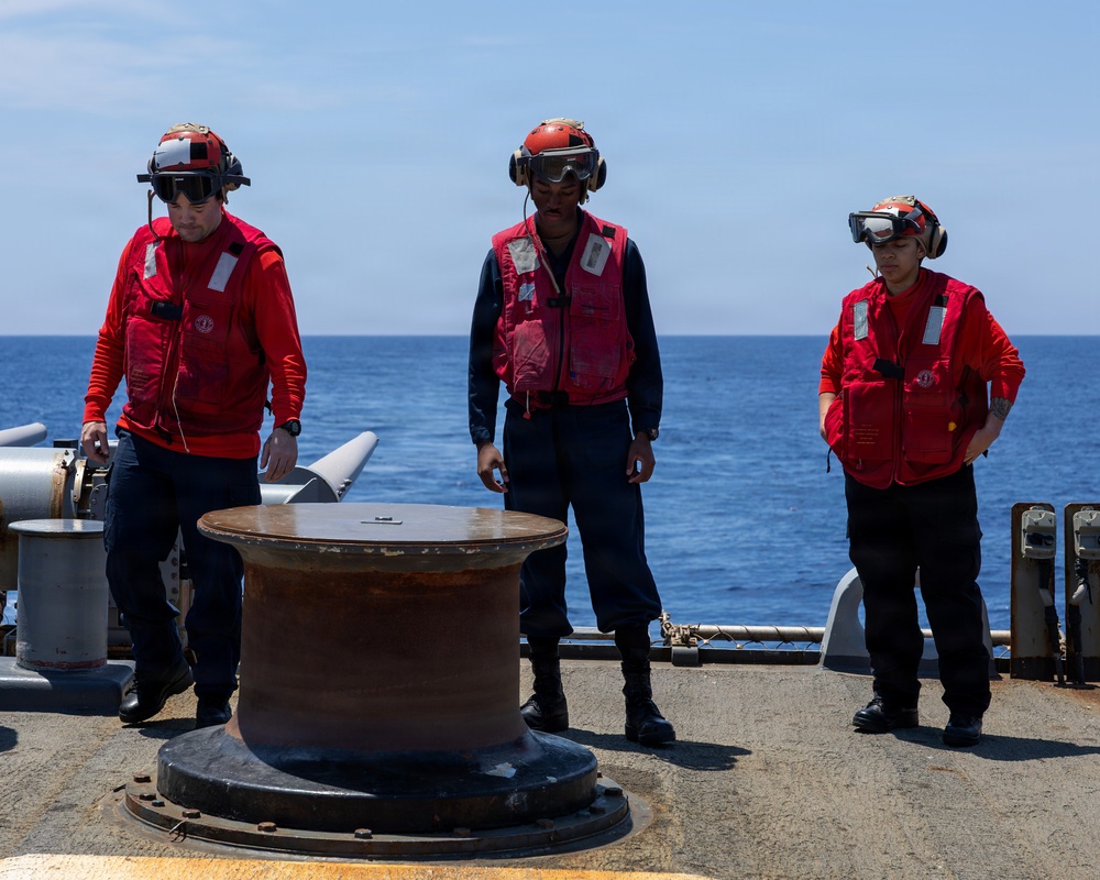 USS Arleigh Burke Conducts Flight Operations in the Mediterranean