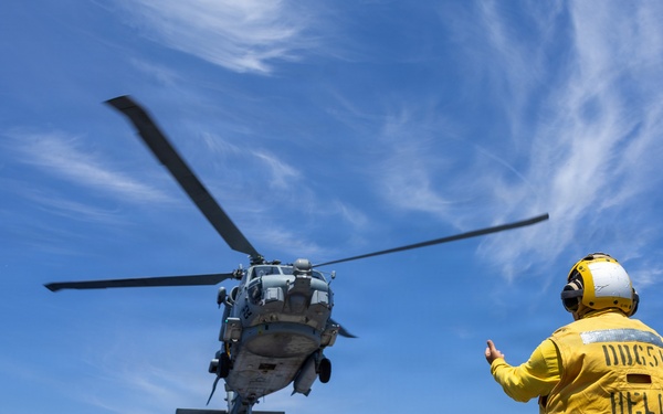USS Arleigh Burke Conducts Flight Operations in the Mediterranean