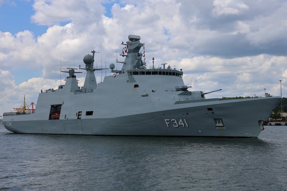 HDMS Absalon (F341) Departs for BATLOPS 26