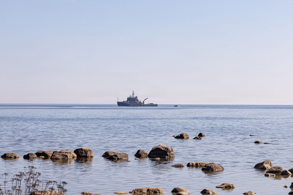 U.S. Marines showcase amphibious capabilities with boat insert in Estonia