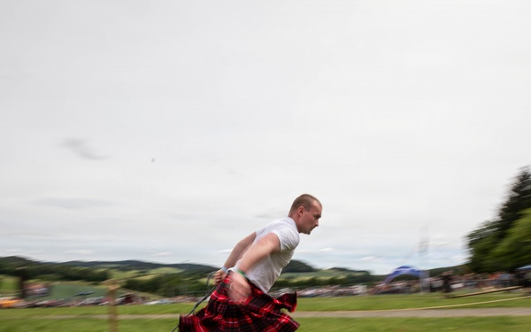 2d Cavalry Regiment participates in Highland Games