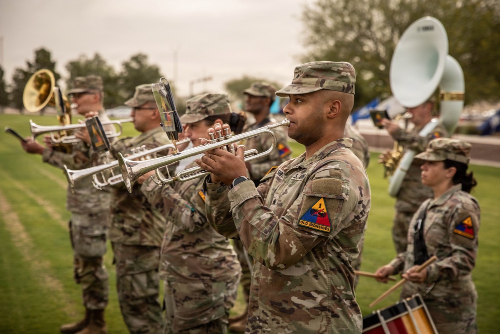 1AD band opens change of command ceremony