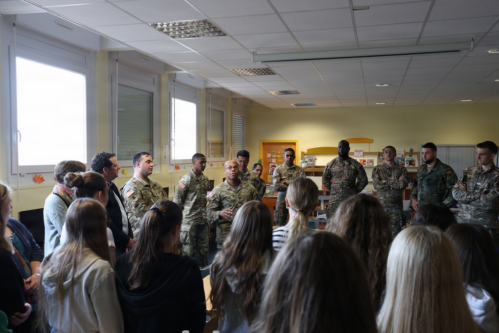 U.S. Soldiers and French-German Brigade speak at College Gambetta