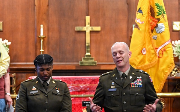 Fort Leavenworth honors 2-1 Cavalry during reunion visit