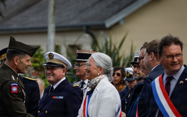 Paratroopers, Rangers commemorate Signal Monument, Normandy 82