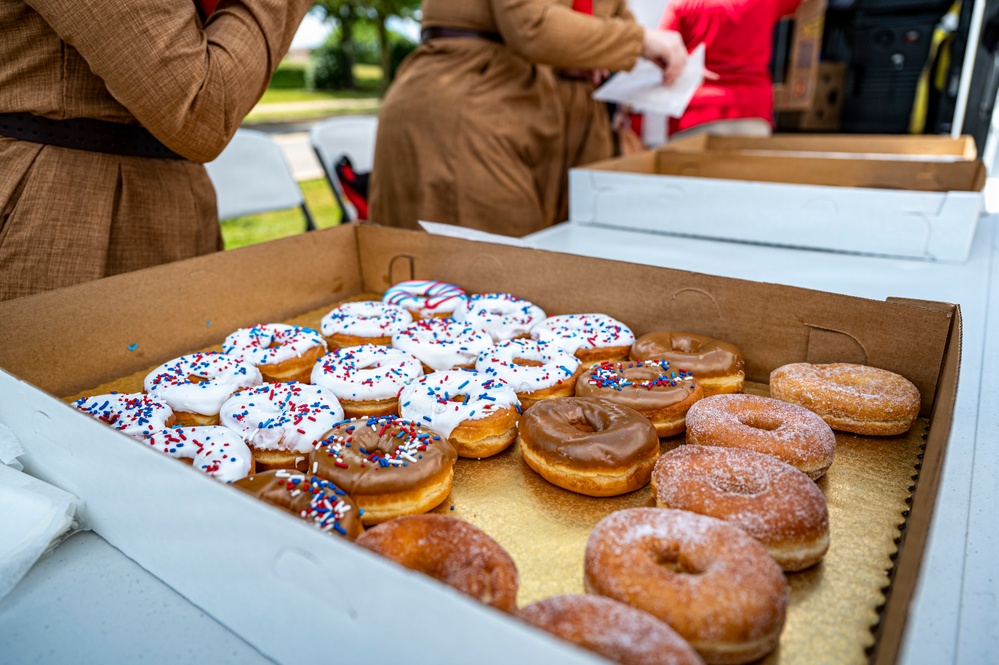 Donut Lassies support Steel Airmen