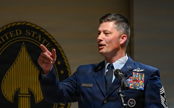 Hurlburt welcomes new 1 SOW command chief