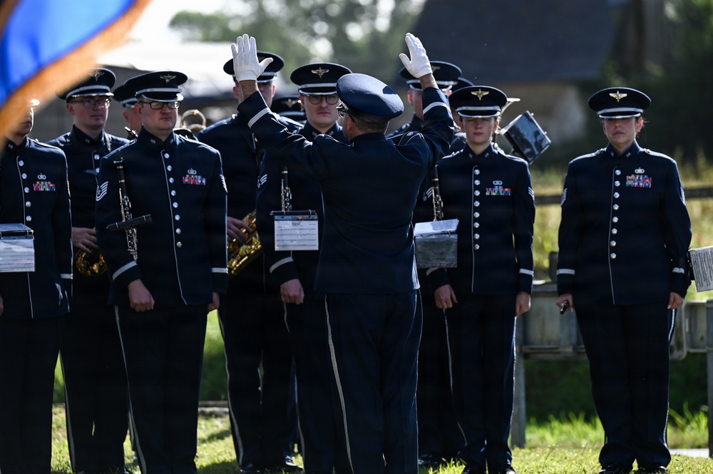 29th ID Soldiers support remembrance ceremony in Gourbesville