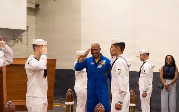 USS Carl Vinson (CVN 70) hosts NASA astronaut Capt. Victor J. Glover