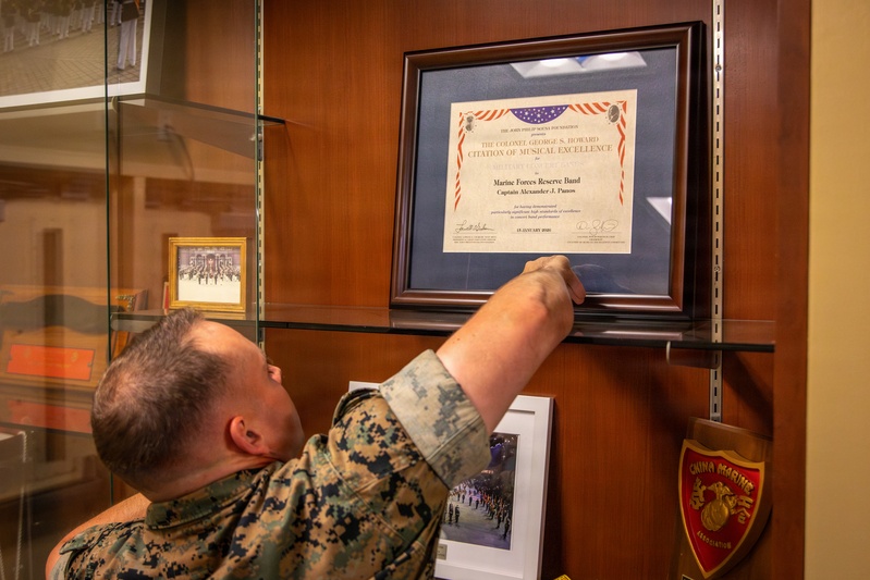 Marine Forces Reserve Band receives prestigious Howard Citation