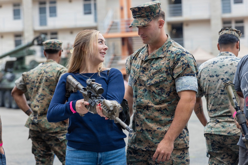 U.S. Marines with 1st LAR hosts Highlander week for family, friends