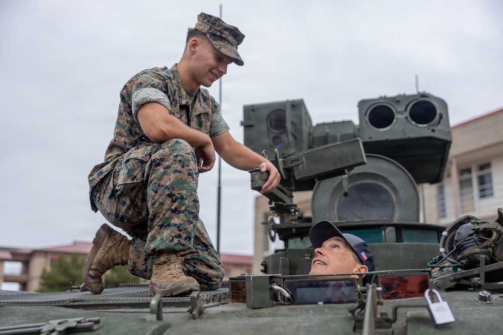 U.S. Marines with 1st LAR hosts Highlander week for family, friends
