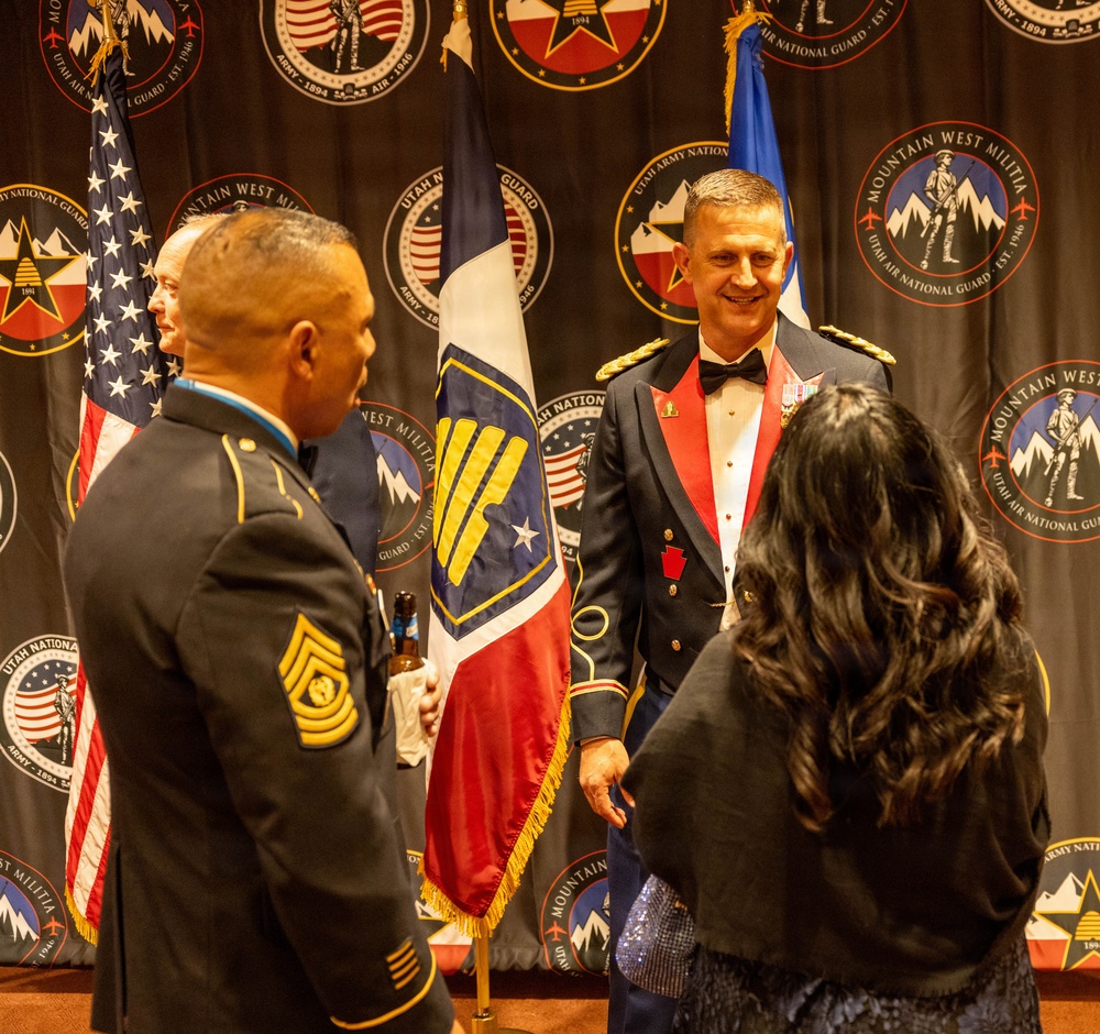 Utah National Guard honors six leaders at 64th annual Bronze Minuteman Awards