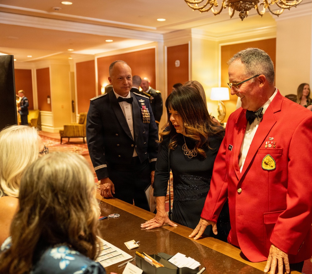Utah National Guard honors six leaders at 64th annual Bronze Minuteman Awards