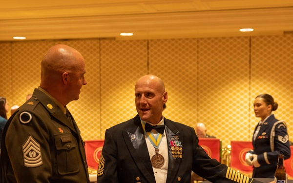 Utah National Guard honors six leaders at 64th annual Bronze Minuteman Awards