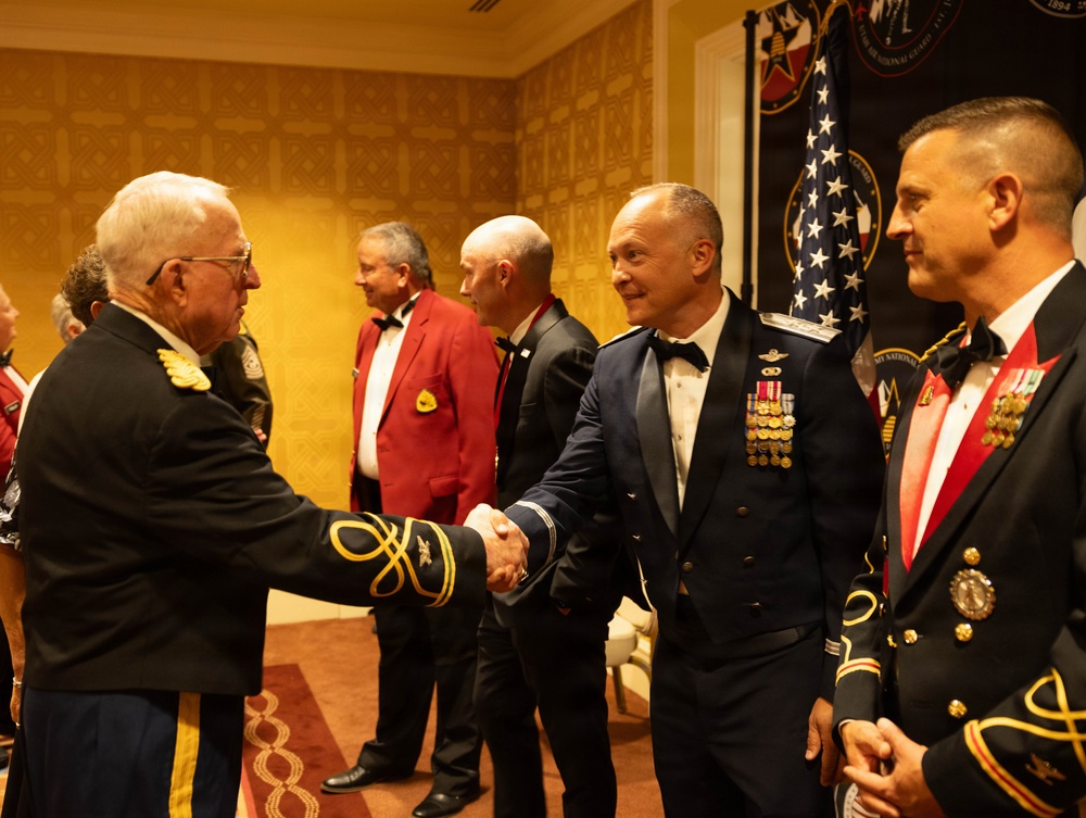 Utah National Guard honors six leaders at 64th annual Bronze Minuteman Awards