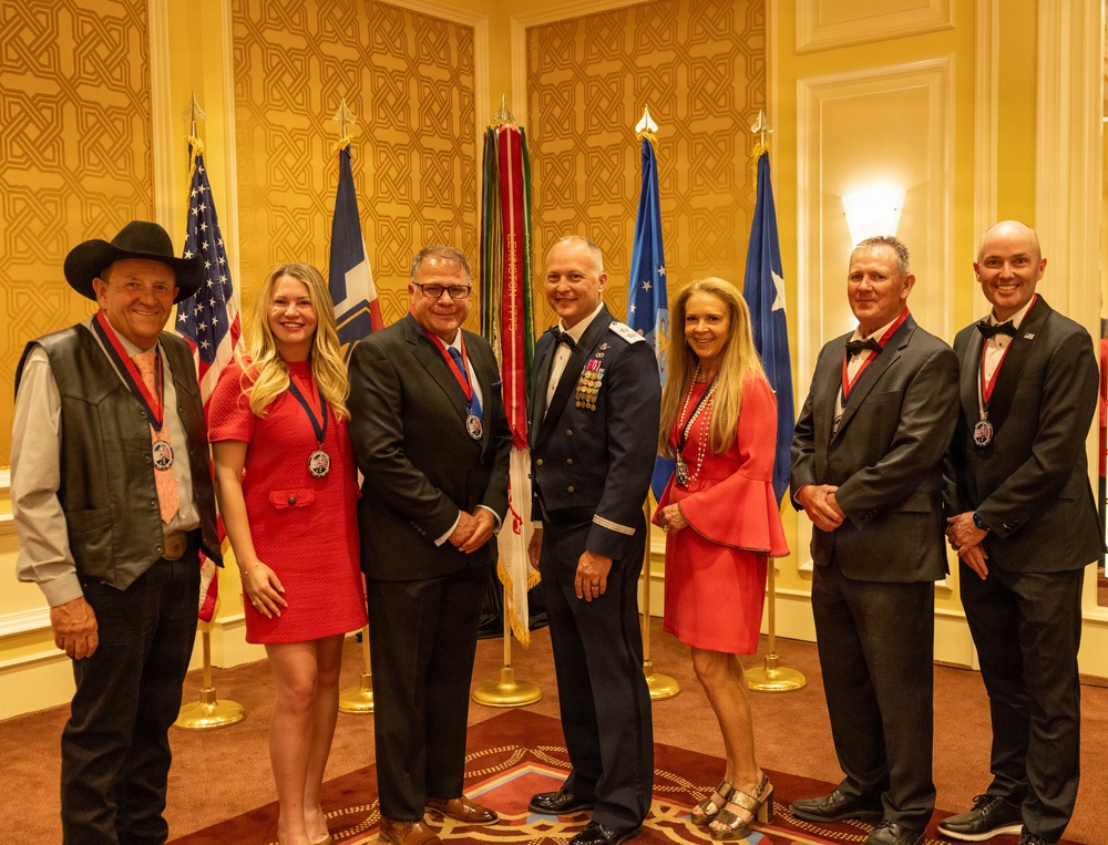 Utah National Guard honors six leaders at 64th annual Bronze Minuteman Awards