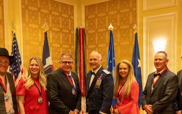 Utah National Guard honors six leaders at 64th annual Bronze Minuteman Awards