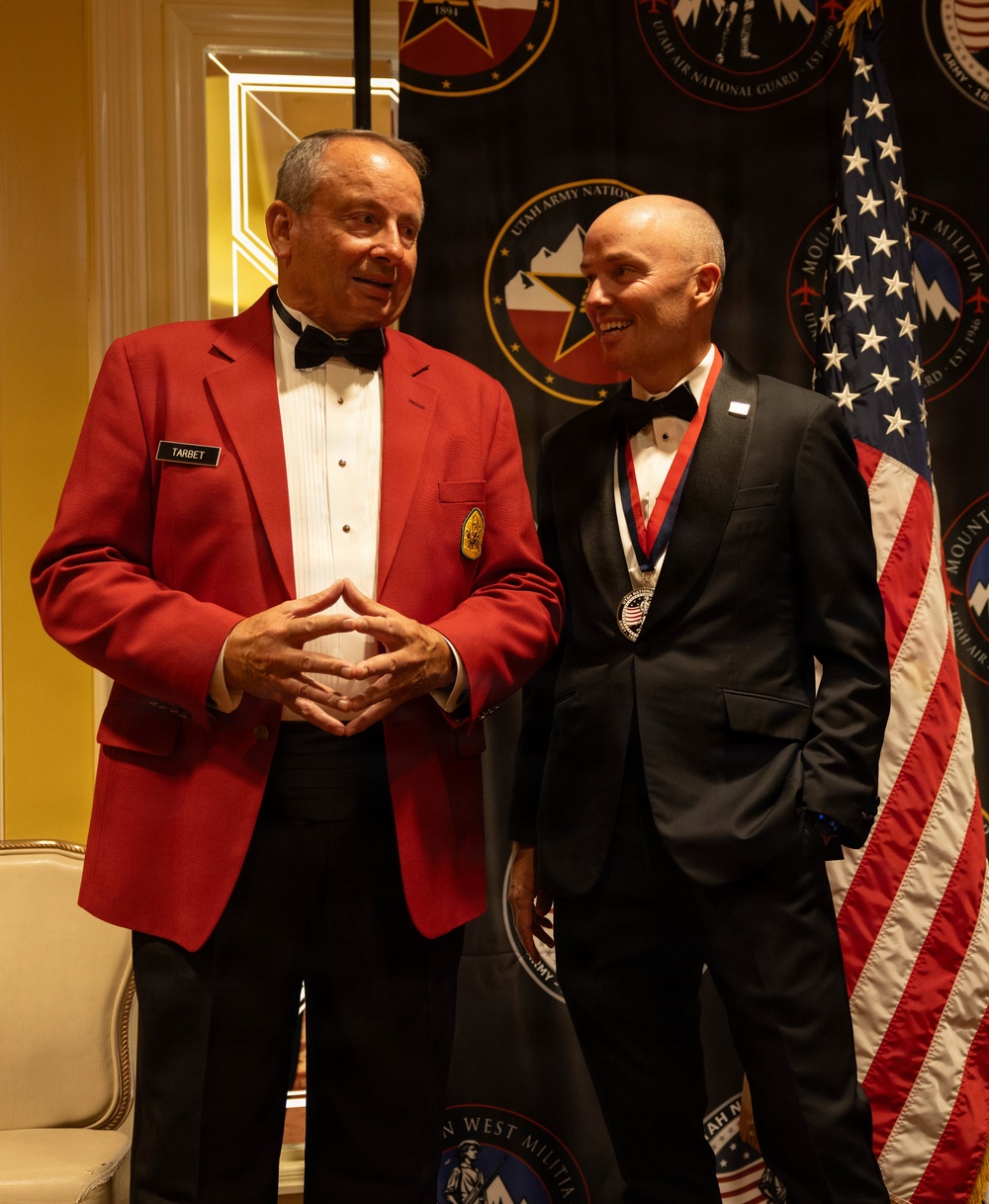 Utah National Guard honors six leaders at 64th annual Bronze Minuteman Awards