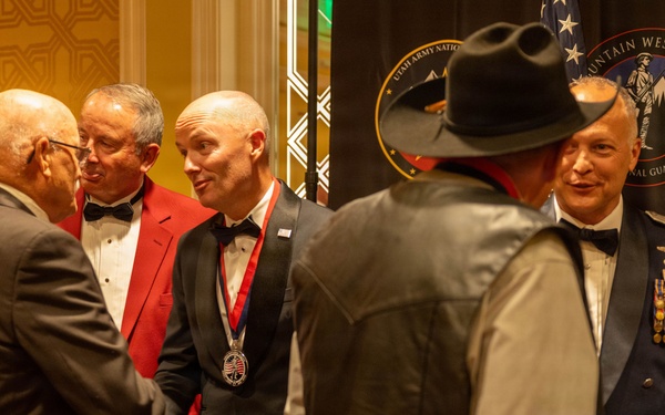 Utah National Guard honors six leaders at 64th annual Bronze Minuteman Awards