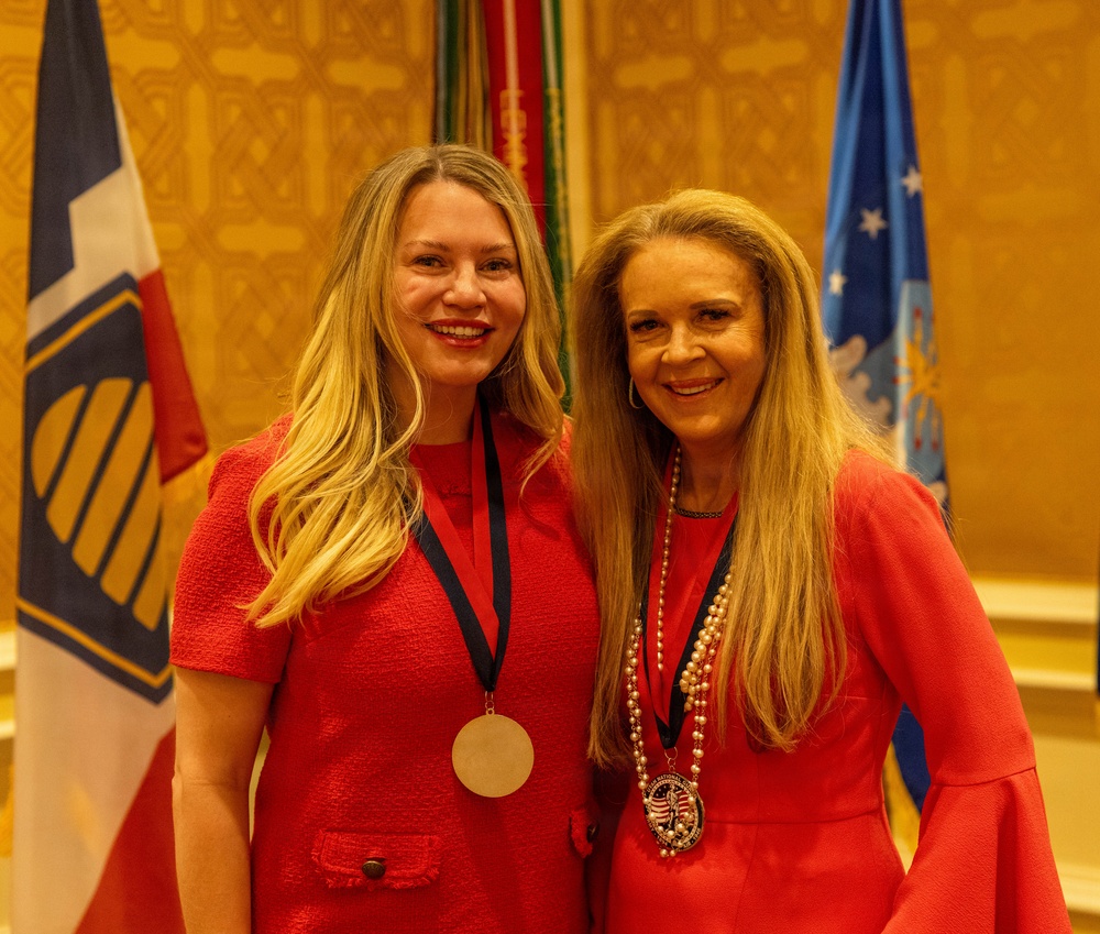 Utah National Guard honors six leaders at 64th annual Bronze Minuteman Awards