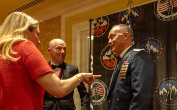 Utah National Guard honors six leaders at 64th annual Bronze Minuteman Awards