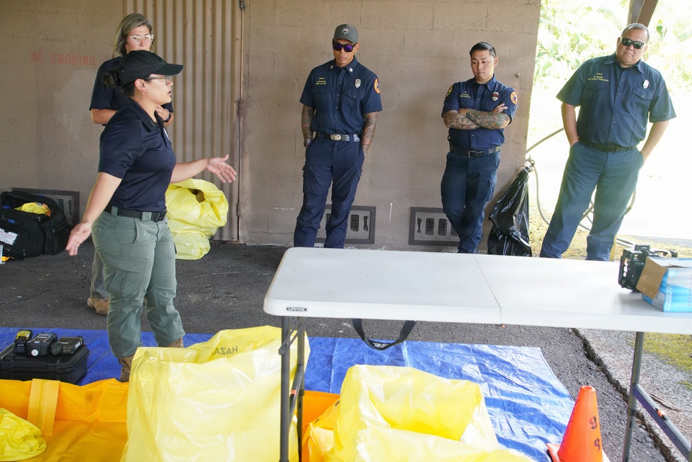 Hawaiʻi National Guard 93rd Civil Support Team (93rd CST) and Hawaiʻi Island Fire Department train in readiness and response