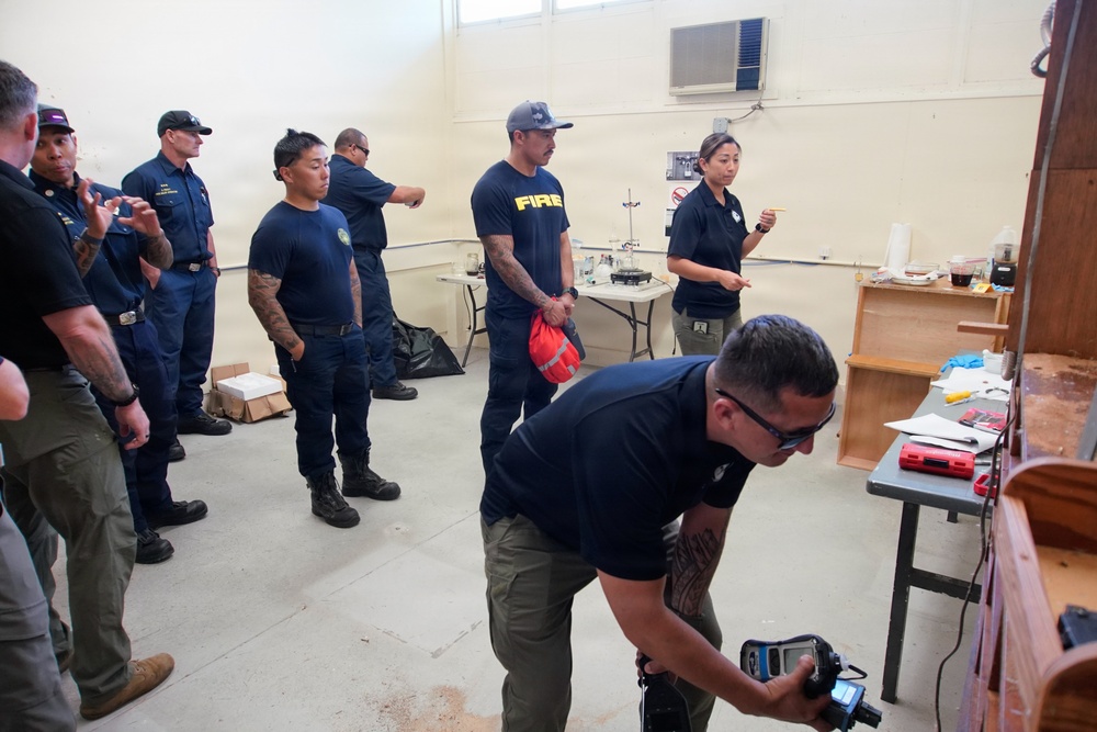 Hawaiʻi National Guard 93rd Civil Support Team (93rd CST) and Hawaiʻi Island Fire Department train in readiness and response