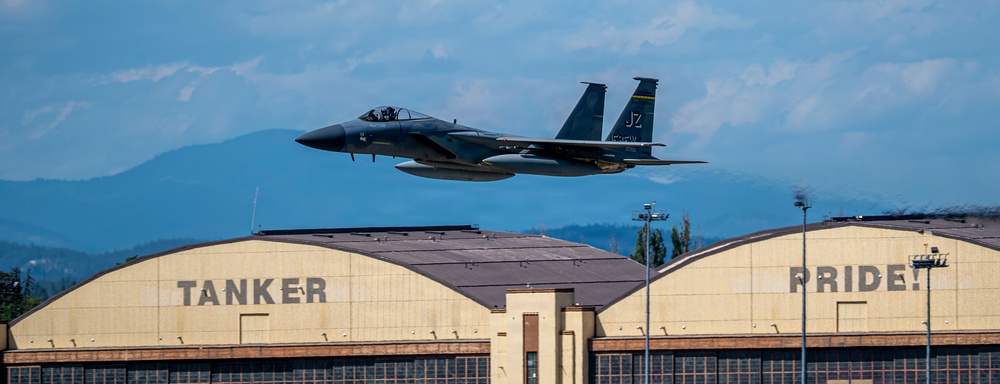 SkyFest 2026 airshow acts arrive at Fairchild AFB