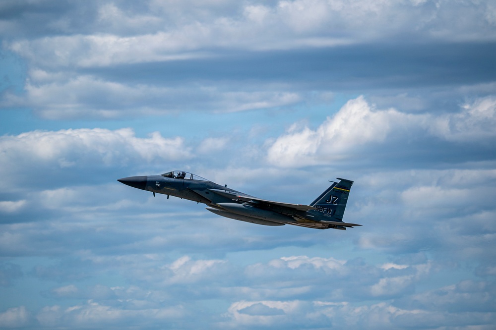 SkyFest 2026 airshow acts arrive at Fairchild AFB