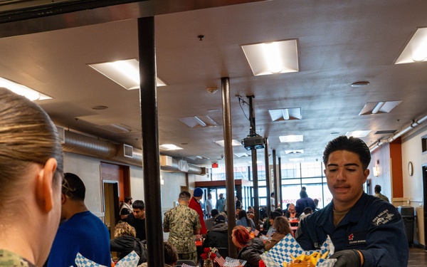 Sailors Volunteer at Portland Union Gospel Mission