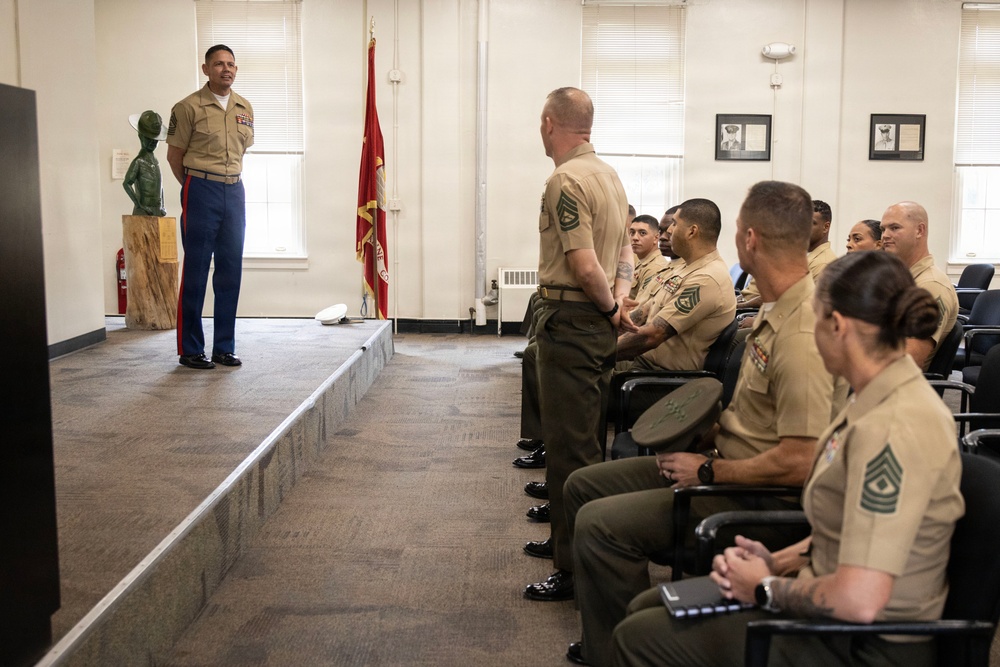 SMMC Ruiz visits MCRD San Diego