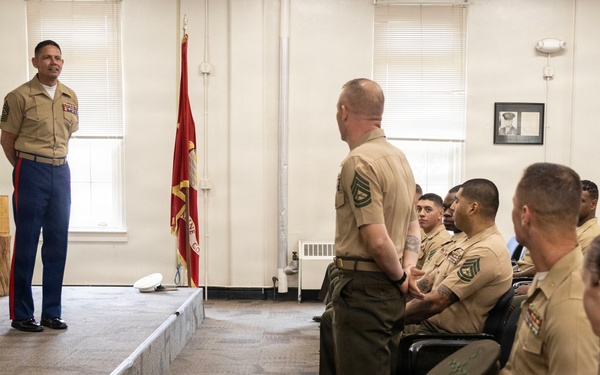 SMMC Ruiz visits MCRD San Diego