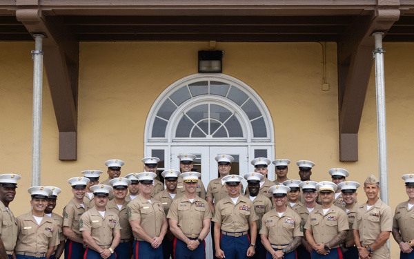 SMMC Ruiz visits MCRD San Diego