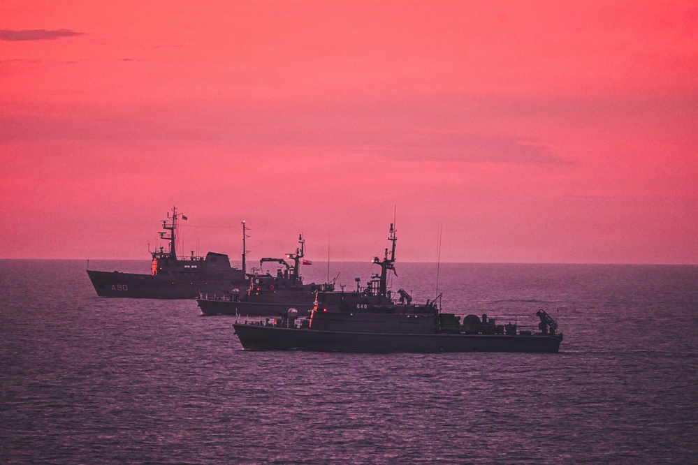 SNMCMG1 Ships Conduct Training During BALTOPS 26