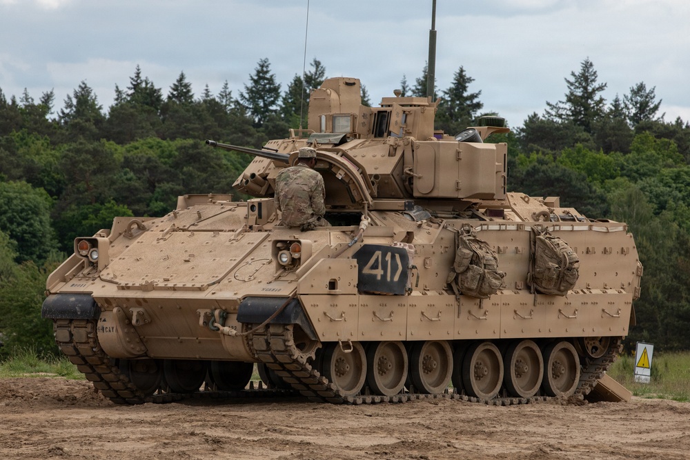 1st Armored Division performs Bradley qualification in Poland