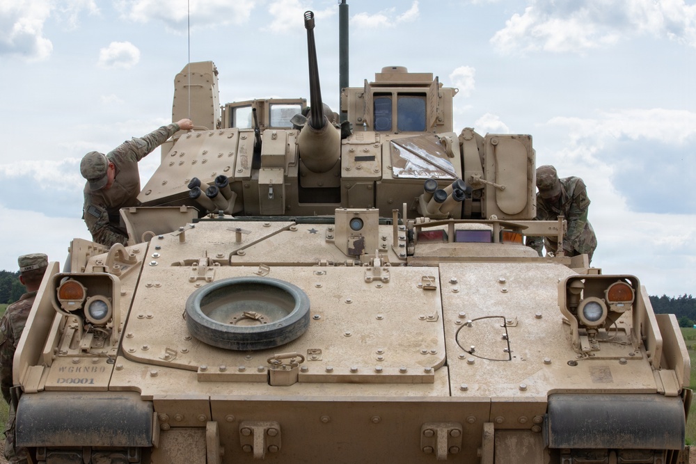 1st Armored Division performs Bradley qualification in Poland