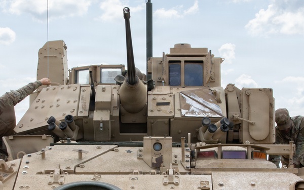 1st Armored Division performs Bradley qualification in Poland