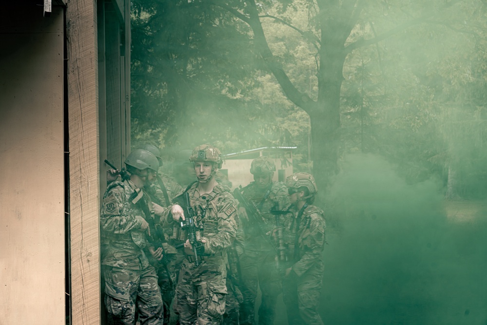 110th Security Forces CQB and urban movement training