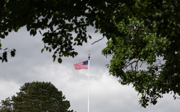 Service members reenlist at Normandy American Cemetery, D-Day 82