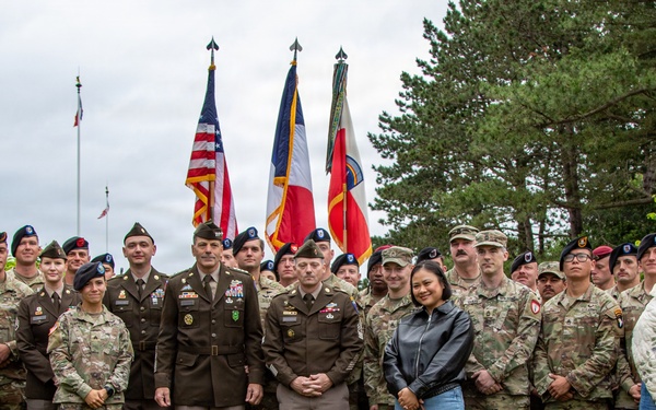 Service members reenlist at Normandy American Cemetery, D-Day 82