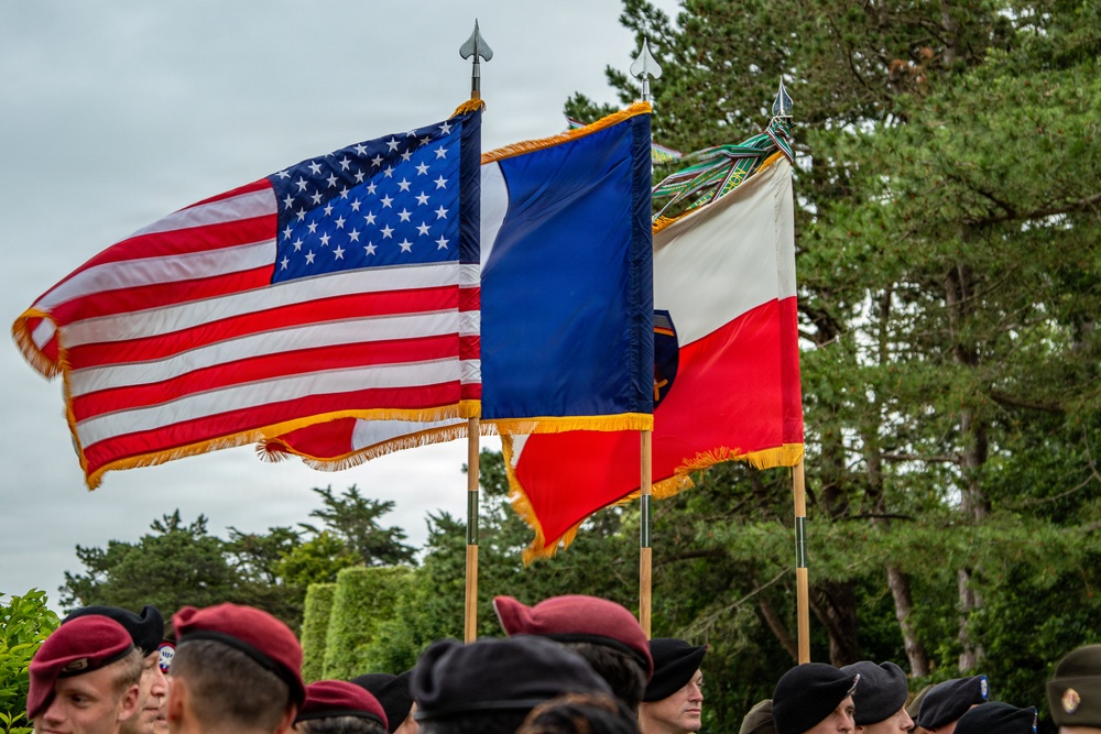 Service members reenlist at Normandy American Cemetery, D-Day 82