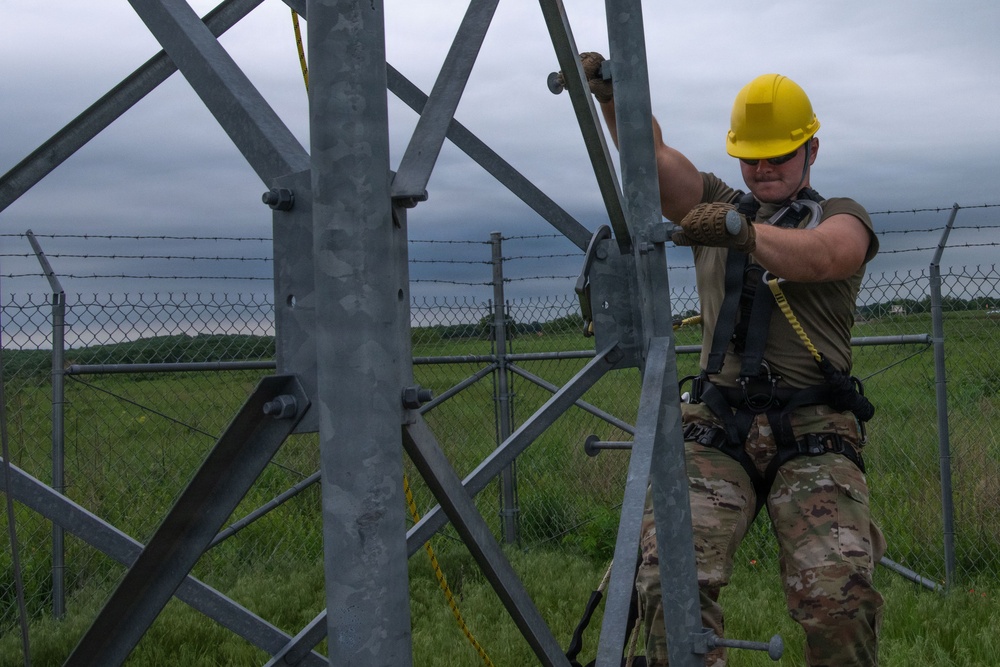Oklahoma and Minnesota Air Guardsmen conduct joint training during Exercise Thunderwolf 2026