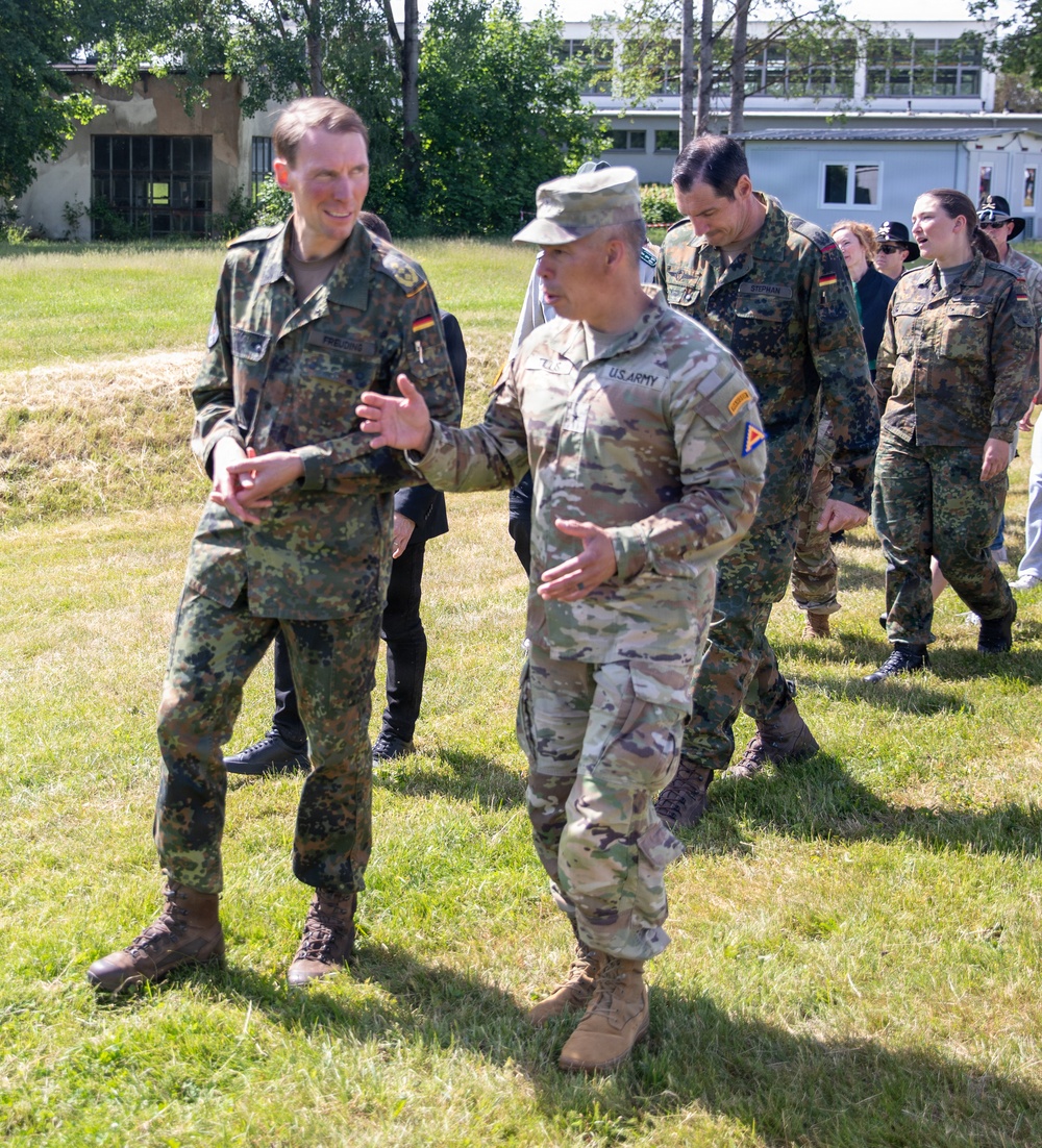 U.S. and German Army Leaders Highlight Partnership During German Armed Forces Day