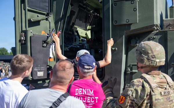 7th ATC Supports German Armed Forces Day in Weiden