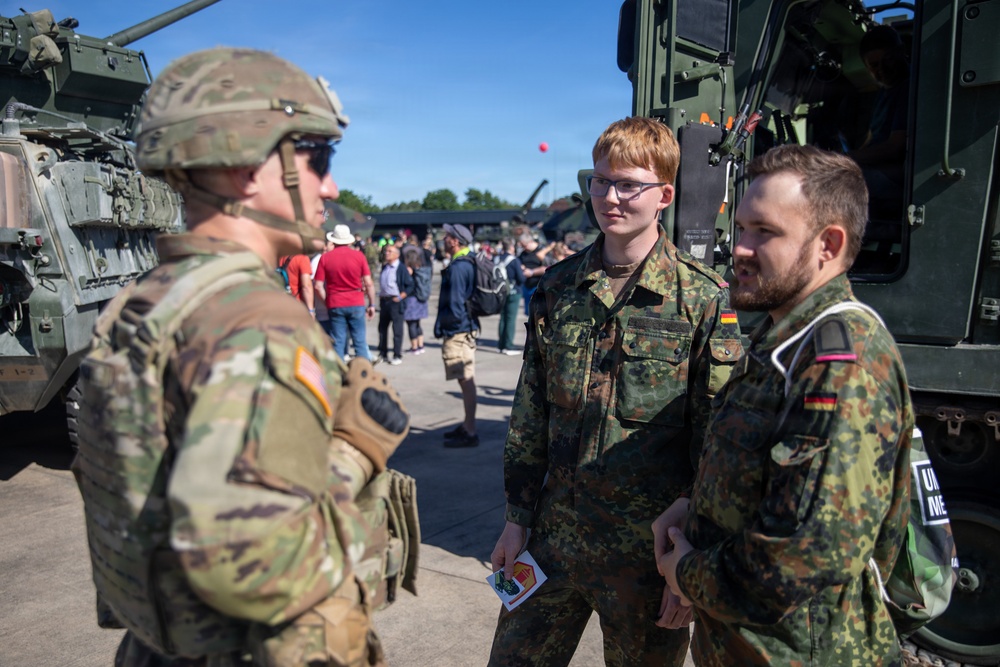 7th ATC Supports German Armed Forces Day in Weiden