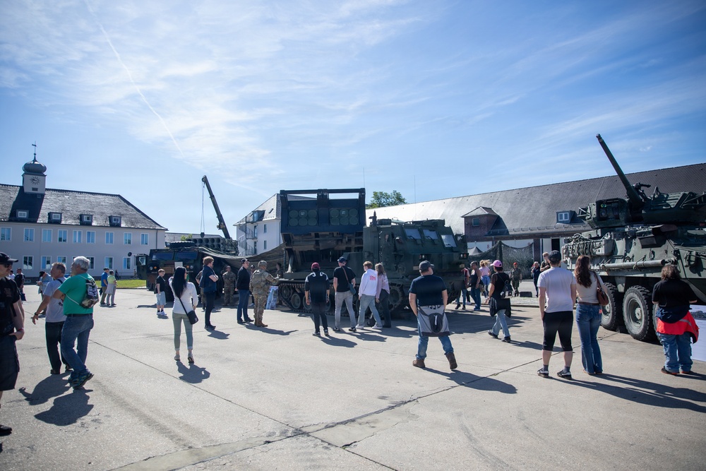 7th ATC Supports German Armed Forces Day in Weiden