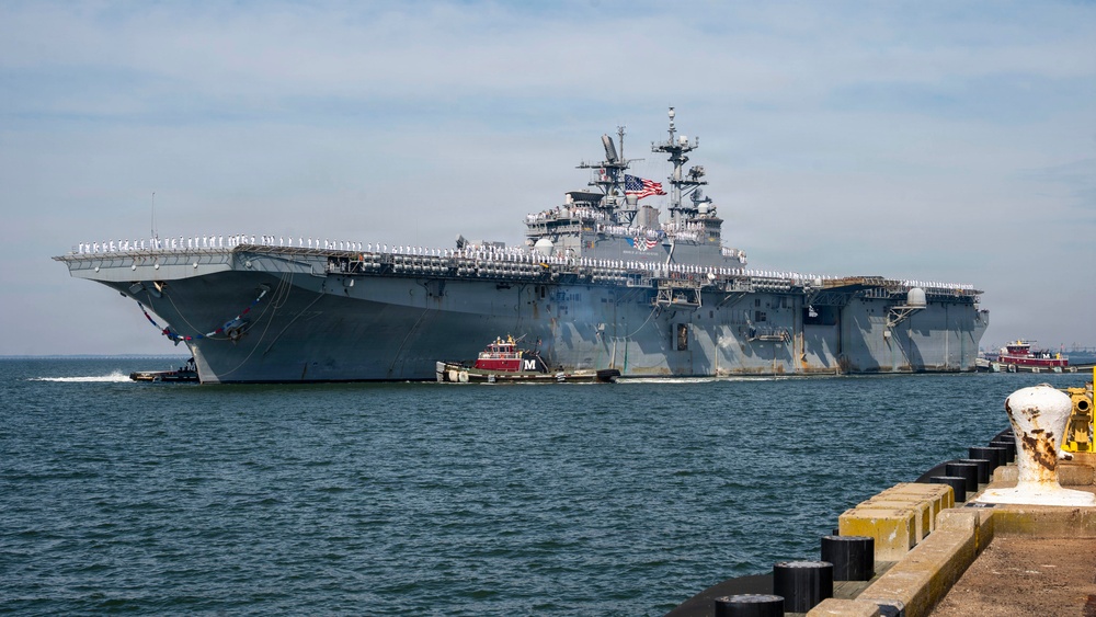 USS Iwo Jima (LHD 7) returns to Naval Station Norfolk