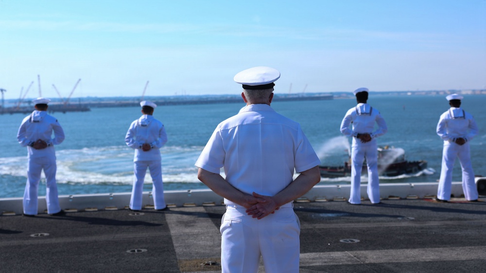 USS Iwo Jima returns home from 10 month deployment